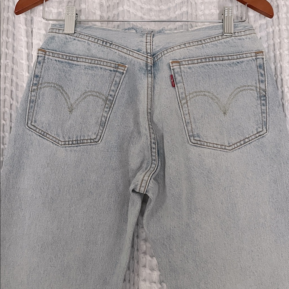 NWOT LEVI’S 501 Light wash  Blue Denim Jeans